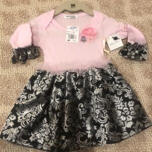 Baby in Bloom Pink with gray velvet dresss with pink rose size 9 M